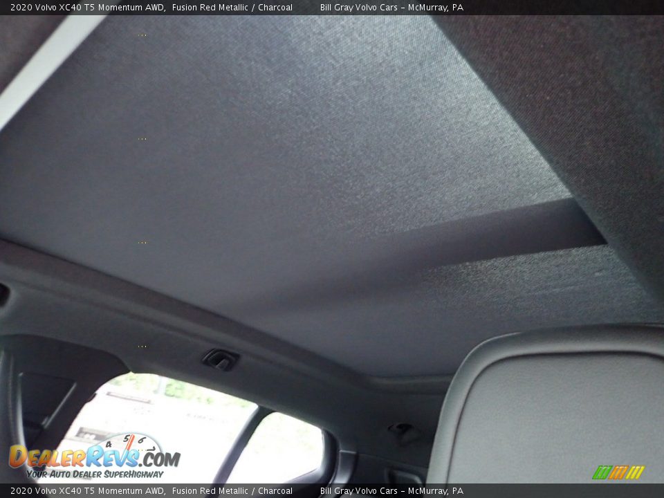 Sunroof of 2020 Volvo XC40 T5 Momentum AWD Photo #12