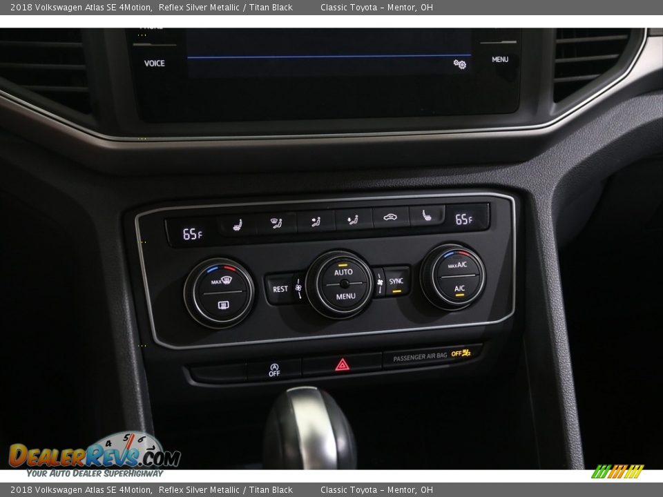 2018 Volkswagen Atlas SE 4Motion Reflex Silver Metallic / Titan Black Photo #12