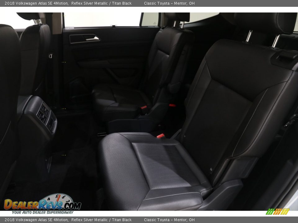 2018 Volkswagen Atlas SE 4Motion Reflex Silver Metallic / Titan Black Photo #16
