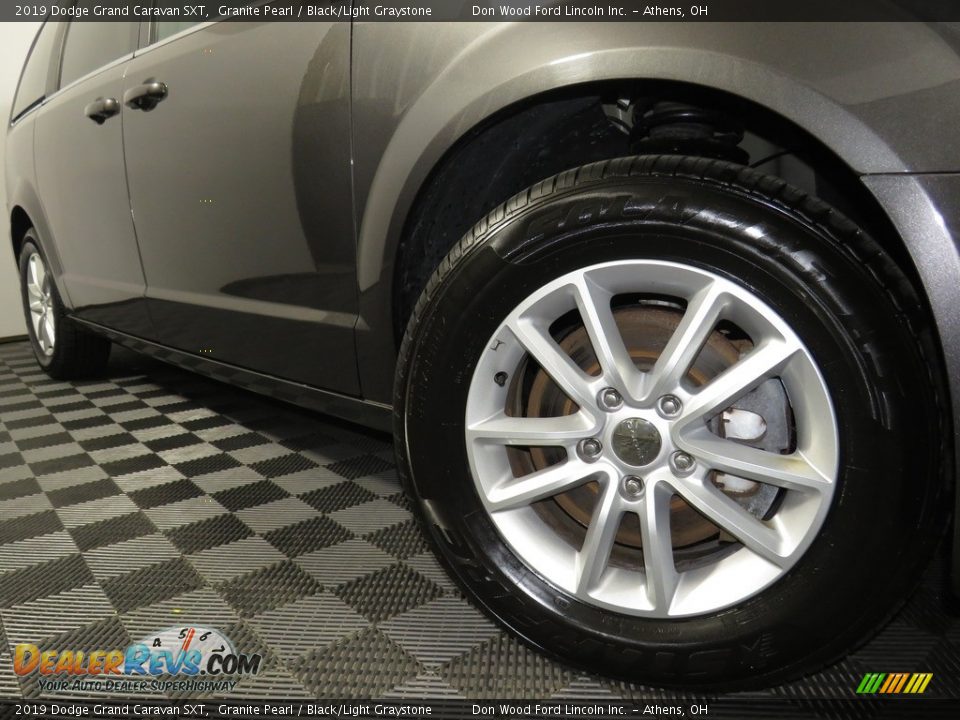 2019 Dodge Grand Caravan SXT Granite Pearl / Black/Light Graystone Photo #3