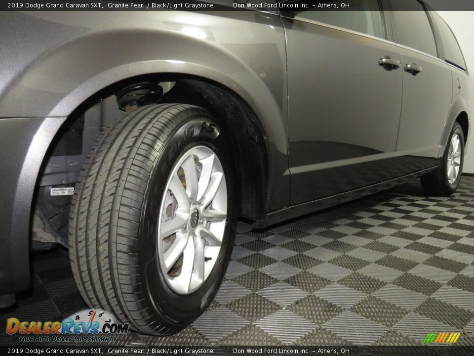 2019 Dodge Grand Caravan SXT Granite Pearl / Black/Light Graystone Photo #8