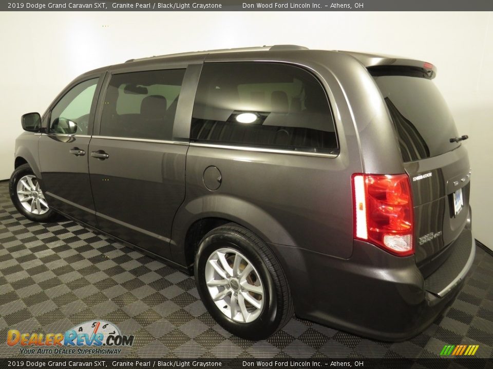 2019 Dodge Grand Caravan SXT Granite Pearl / Black/Light Graystone Photo #9