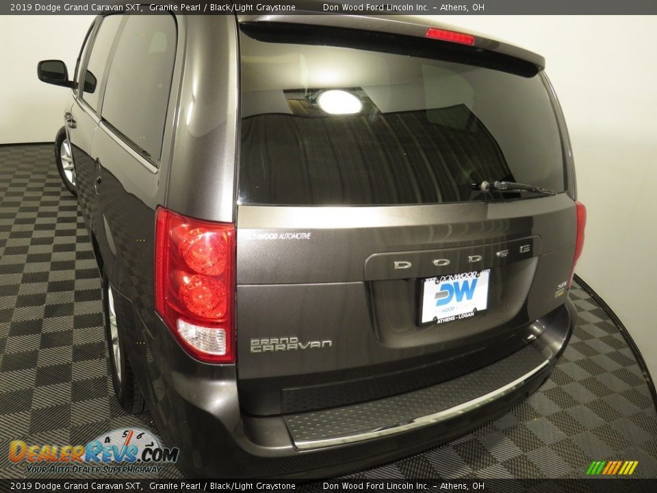 2019 Dodge Grand Caravan SXT Granite Pearl / Black/Light Graystone Photo #11