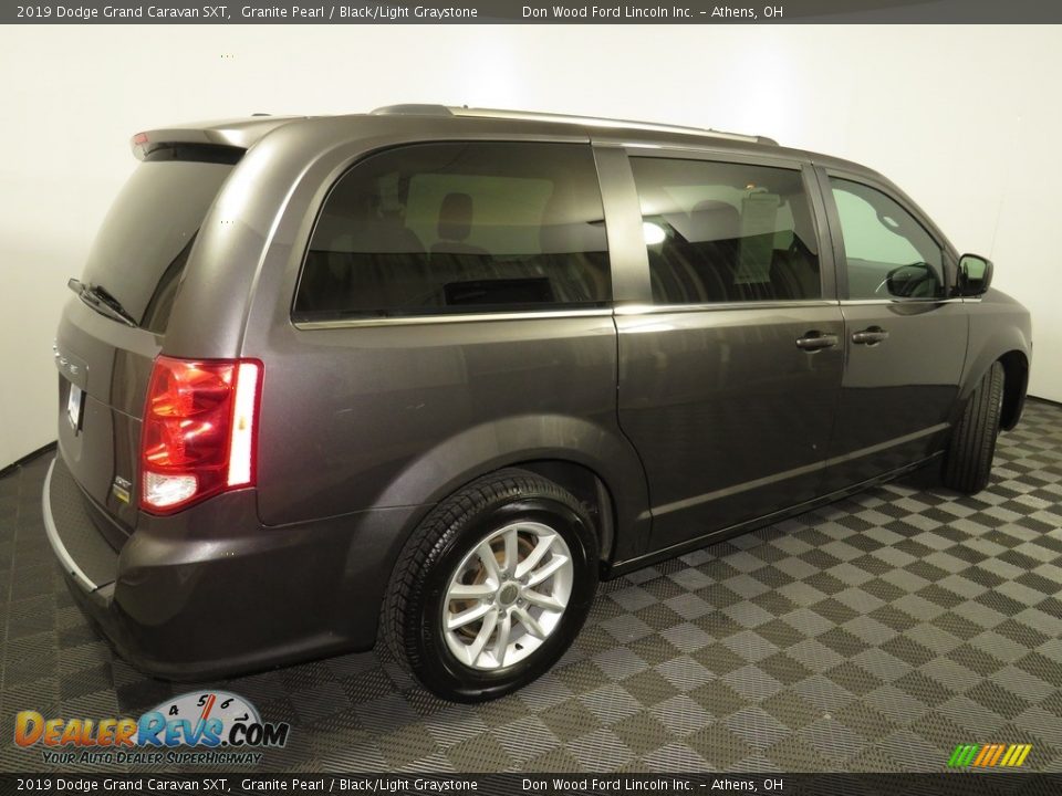 2019 Dodge Grand Caravan SXT Granite Pearl / Black/Light Graystone Photo #16