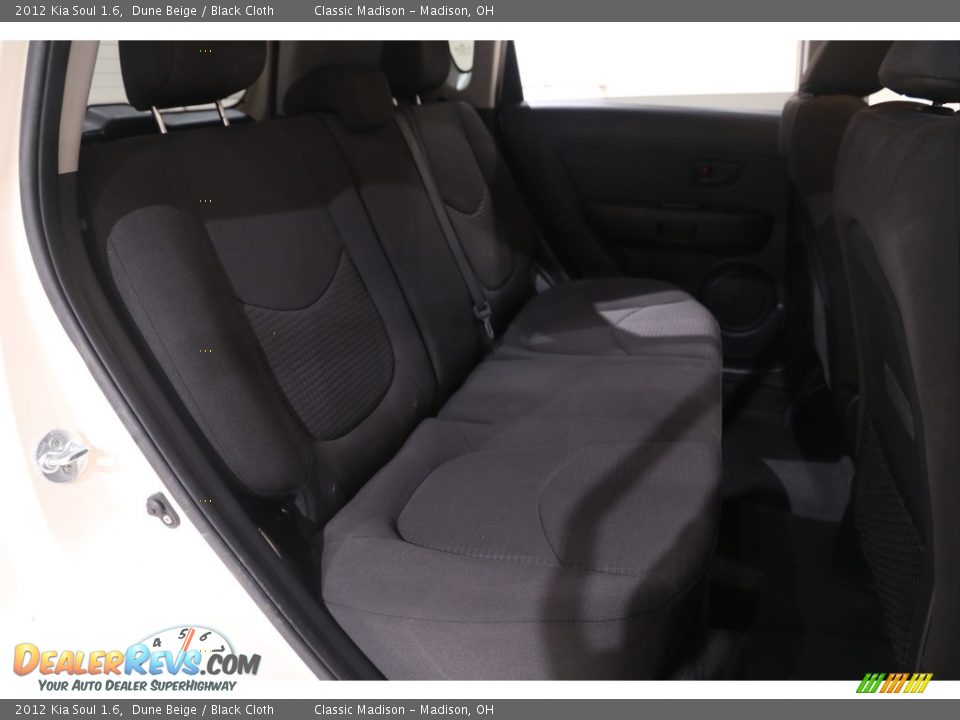 2012 Kia Soul 1.6 Dune Beige / Black Cloth Photo #17