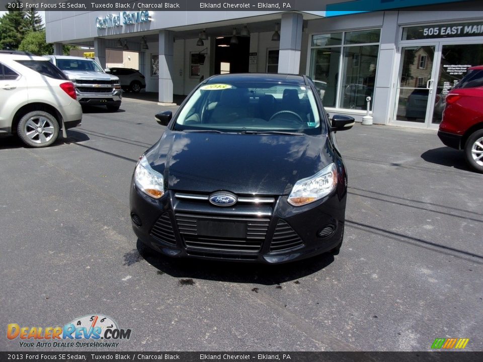 2013 Ford Focus SE Sedan Tuxedo Black / Charcoal Black Photo #2