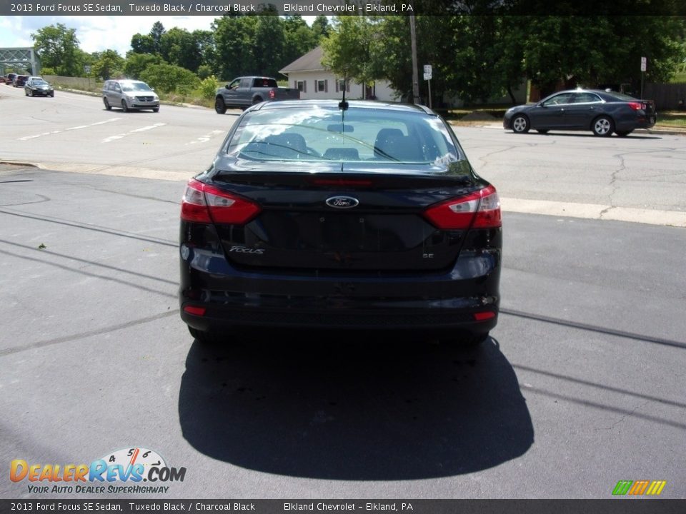 2013 Ford Focus SE Sedan Tuxedo Black / Charcoal Black Photo #4