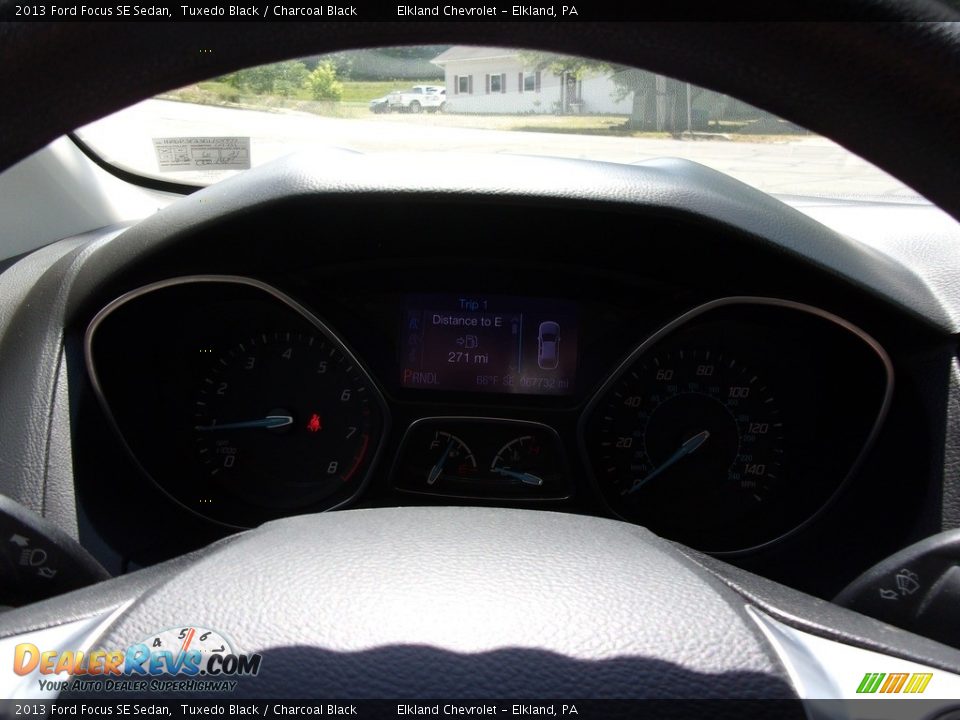 2013 Ford Focus SE Sedan Tuxedo Black / Charcoal Black Photo #7