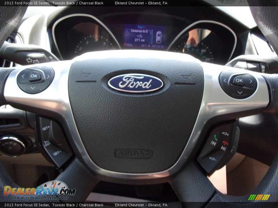 2013 Ford Focus SE Sedan Tuxedo Black / Charcoal Black Photo #8