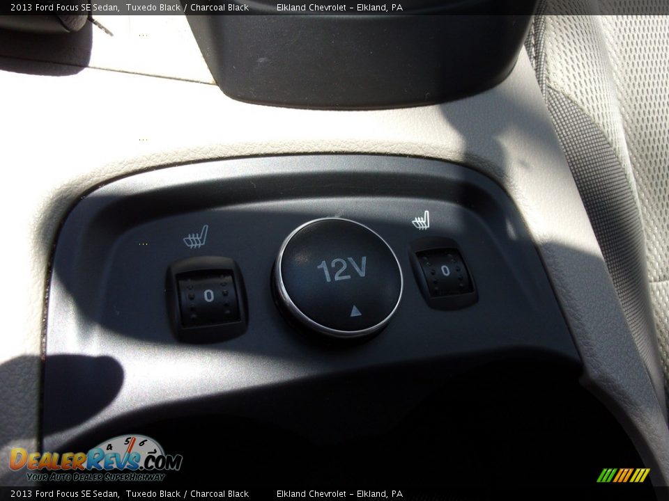 2013 Ford Focus SE Sedan Tuxedo Black / Charcoal Black Photo #12