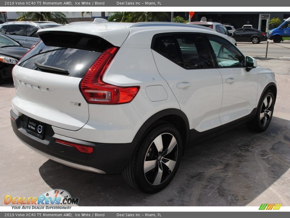 2019 Volvo XC40 T5 Momentum AWD Ice White / Blond Photo #9