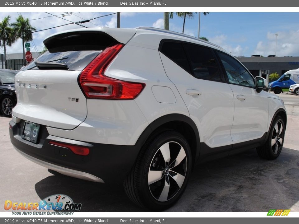 2019 Volvo XC40 T5 Momentum AWD Ice White / Blond Photo #10