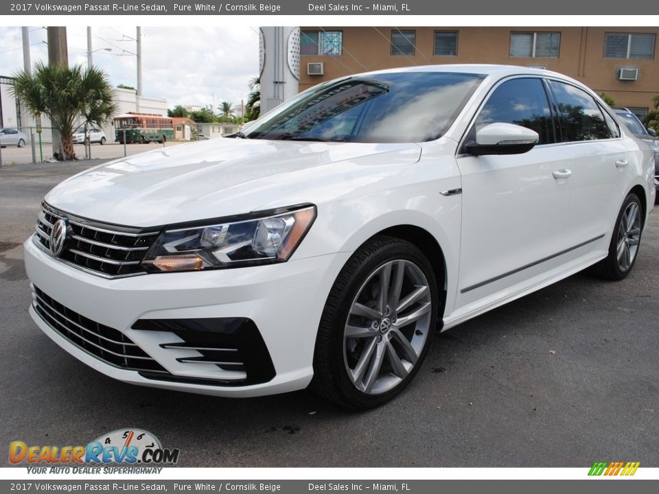 2017 Volkswagen Passat R-Line Sedan Pure White / Cornsilk Beige Photo #5