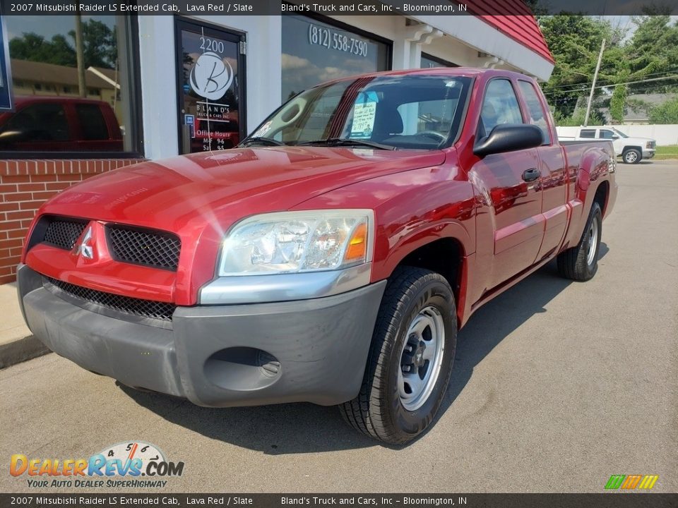 2007 Mitsubishi Raider LS Extended Cab Lava Red / Slate Photo #2