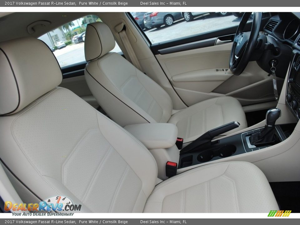 2017 Volkswagen Passat R-Line Sedan Pure White / Cornsilk Beige Photo #17