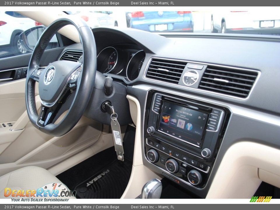 2017 Volkswagen Passat R-Line Sedan Pure White / Cornsilk Beige Photo #19