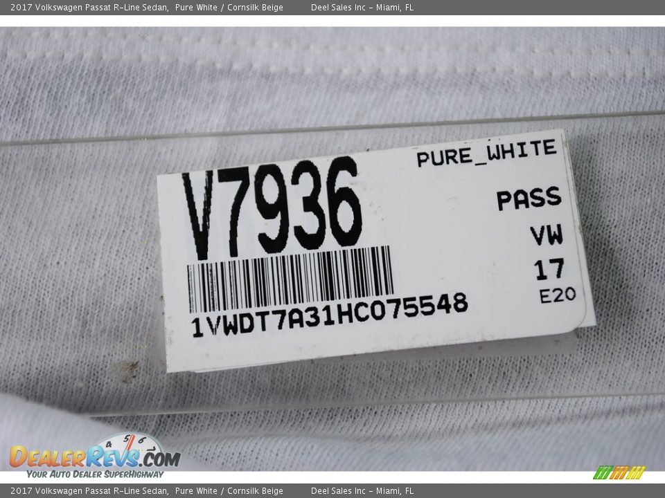 2017 Volkswagen Passat R-Line Sedan Pure White / Cornsilk Beige Photo #20