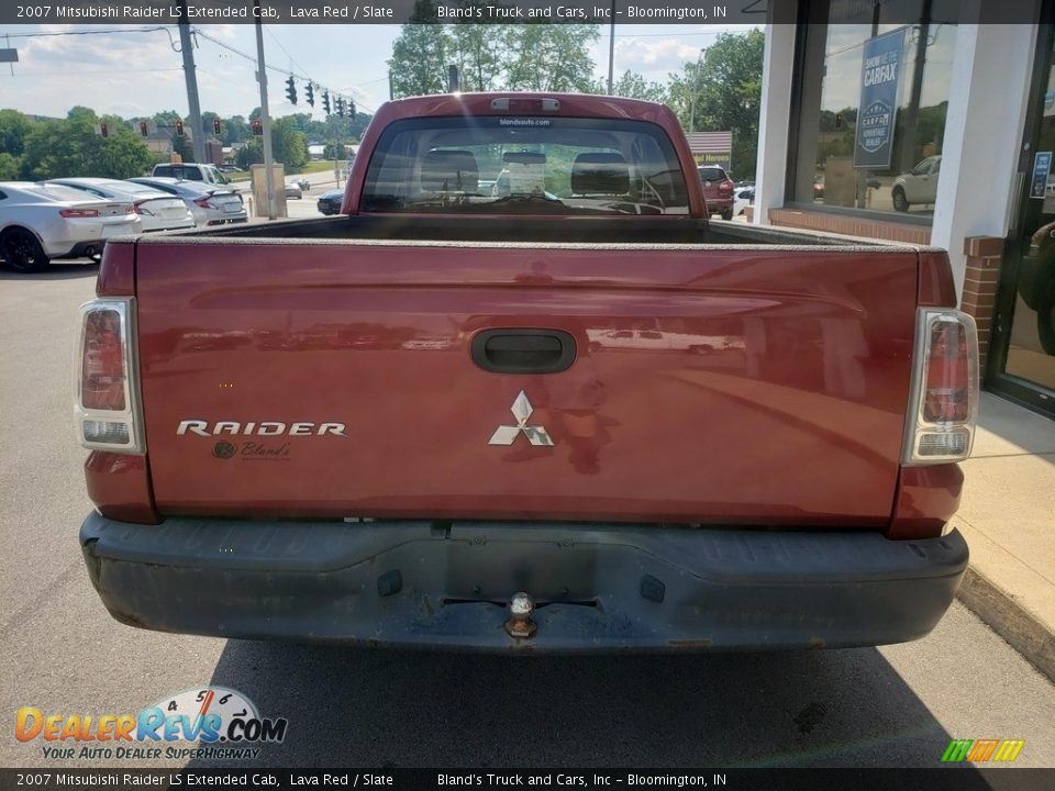 2007 Mitsubishi Raider LS Extended Cab Lava Red / Slate Photo #21