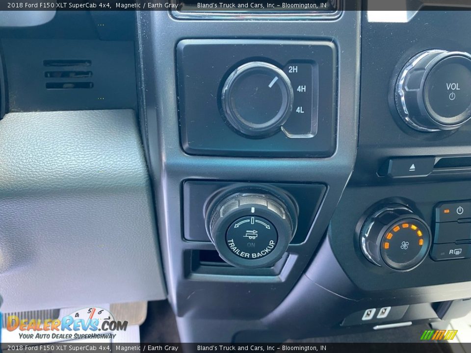 2018 Ford F150 XLT SuperCab 4x4 Magnetic / Earth Gray Photo #26
