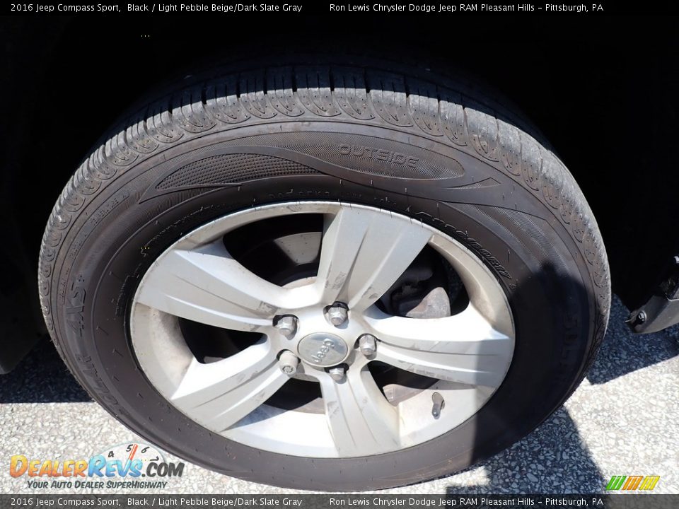 2016 Jeep Compass Sport Black / Light Pebble Beige/Dark Slate Gray Photo #5