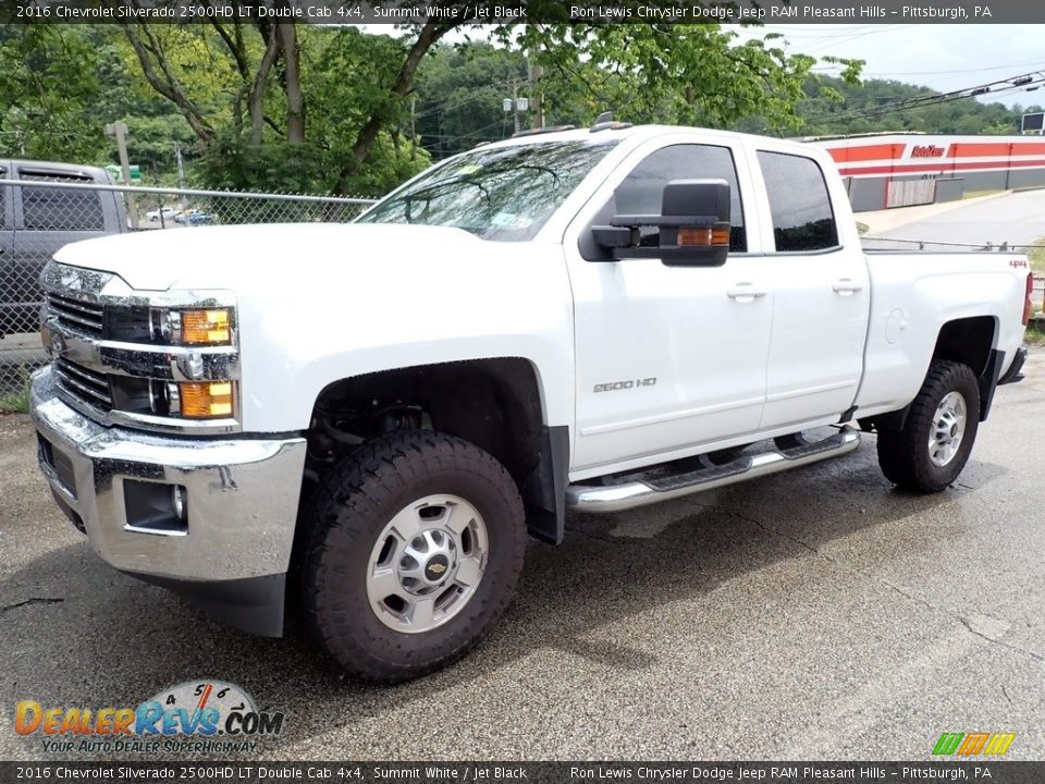 Front 3/4 View of 2016 Chevrolet Silverado 2500HD LT Double Cab 4x4 Photo #1
