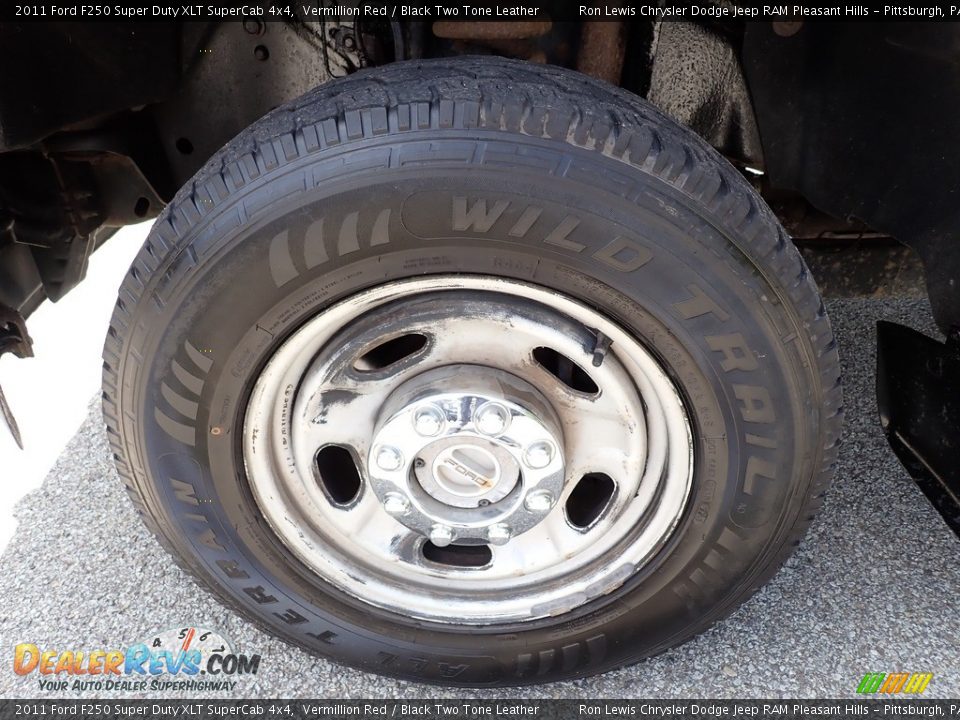 2011 Ford F250 Super Duty XLT SuperCab 4x4 Vermillion Red / Black Two Tone Leather Photo #10