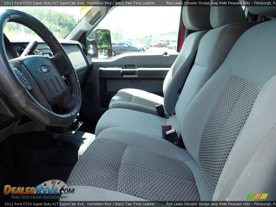 2011 Ford F250 Super Duty XLT SuperCab 4x4 Vermillion Red / Black Two Tone Leather Photo #11