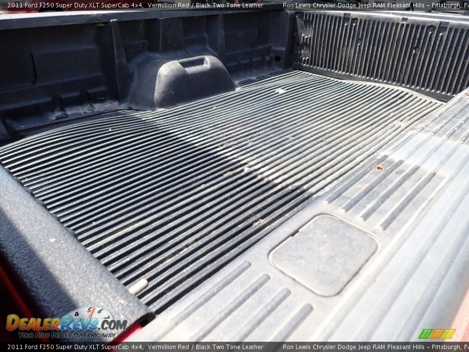 2011 Ford F250 Super Duty XLT SuperCab 4x4 Vermillion Red / Black Two Tone Leather Photo #20