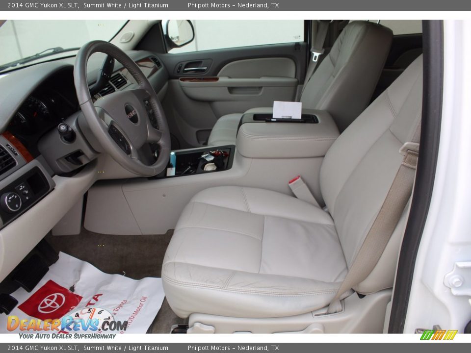Front Seat of 2014 GMC Yukon XL SLT Photo #10