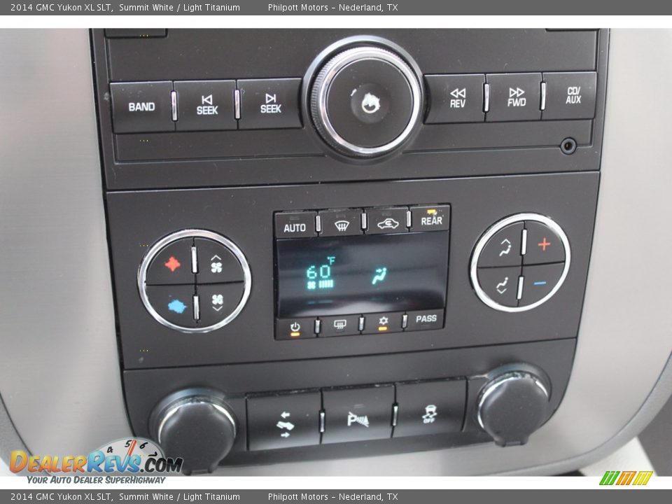 Controls of 2014 GMC Yukon XL SLT Photo #16