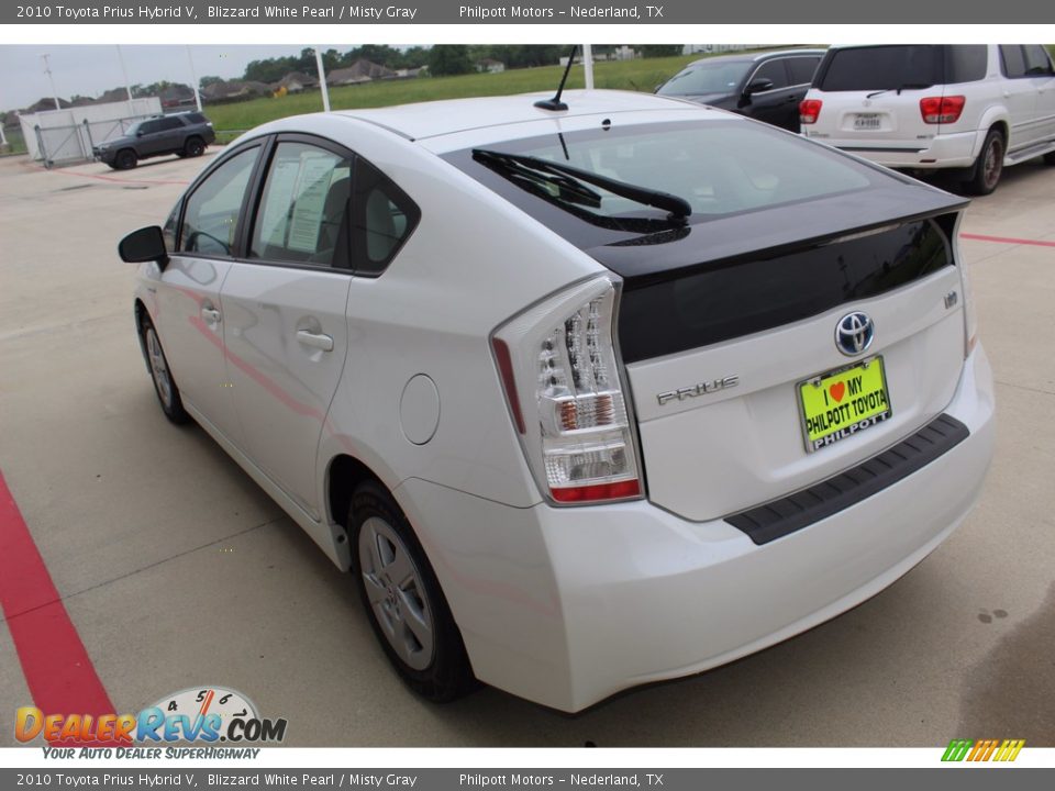 2010 Toyota Prius Hybrid V Blizzard White Pearl / Misty Gray Photo #25