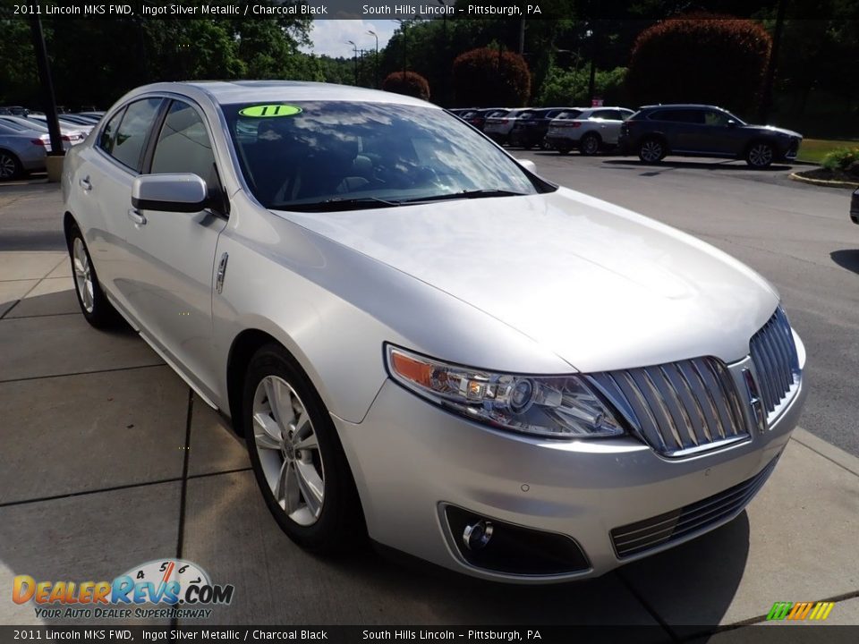 Front 3/4 View of 2011 Lincoln MKS FWD Photo #7