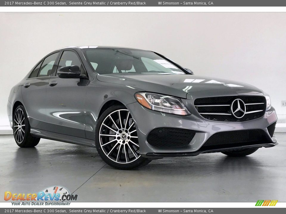 Front 3/4 View of 2017 Mercedes-Benz C 300 Sedan Photo #34