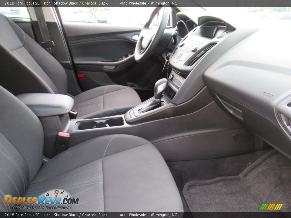 2018 Ford Focus SE Hatch Shadow Black / Charcoal Black Photo #13