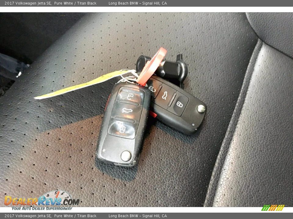 2017 Volkswagen Jetta SE Pure White / Titan Black Photo #11