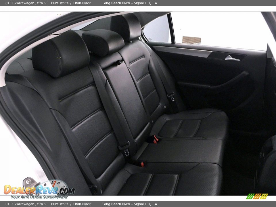 2017 Volkswagen Jetta SE Pure White / Titan Black Photo #29