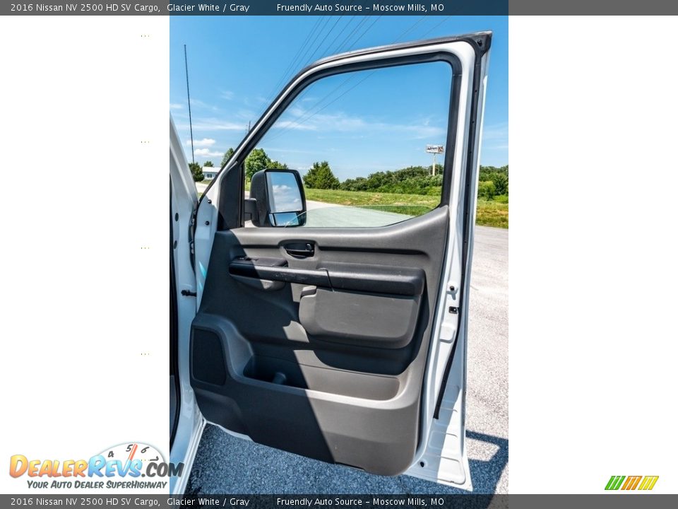 2016 Nissan NV 2500 HD SV Cargo Glacier White / Gray Photo #28