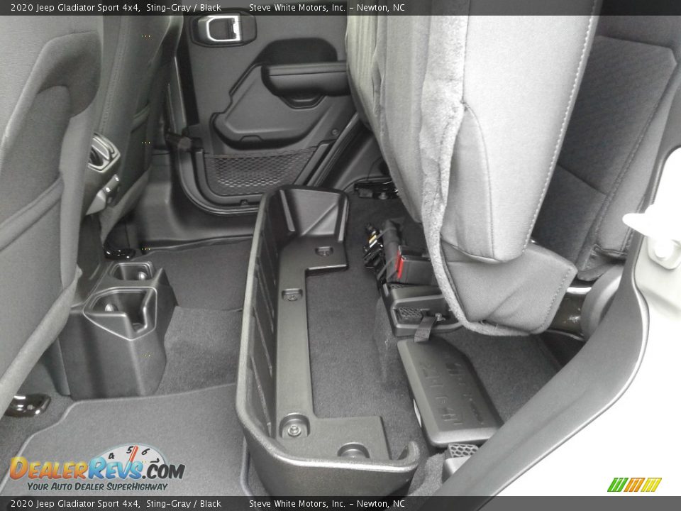 2020 Jeep Gladiator Sport 4x4 Sting-Gray / Black Photo #15