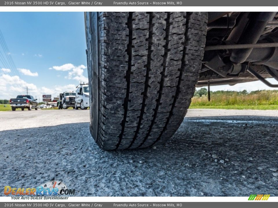 2016 Nissan NV 3500 HD SV Cargo Glacier White / Gray Photo #12