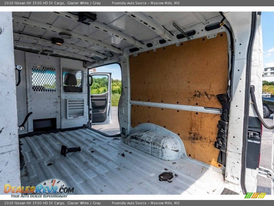 2016 Nissan NV 3500 HD SV Cargo Glacier White / Gray Photo #23