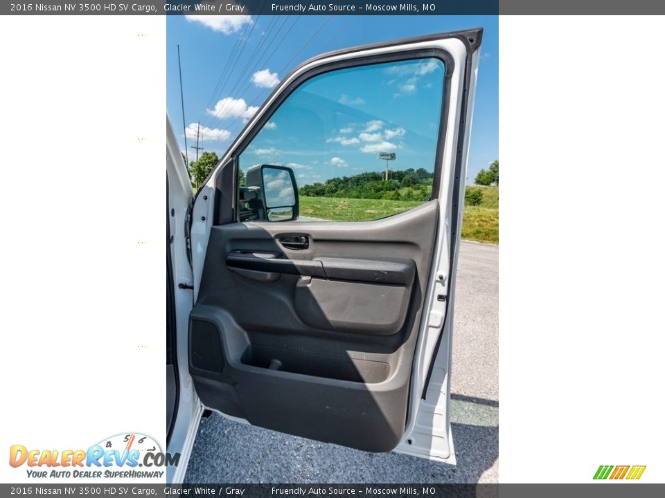 2016 Nissan NV 3500 HD SV Cargo Glacier White / Gray Photo #27