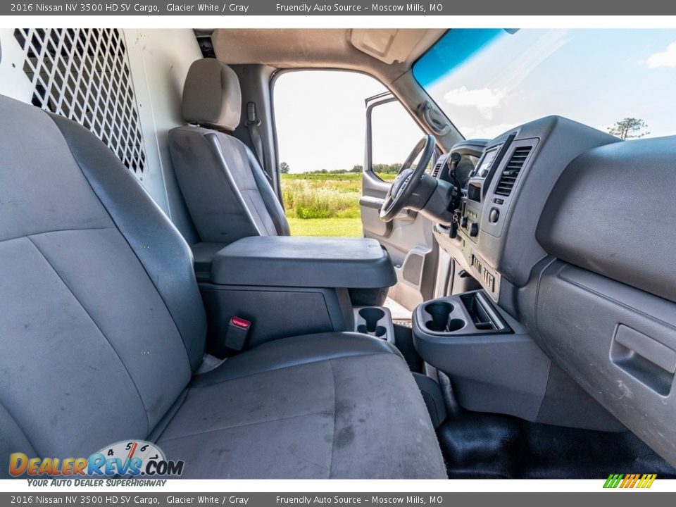 2016 Nissan NV 3500 HD SV Cargo Glacier White / Gray Photo #29