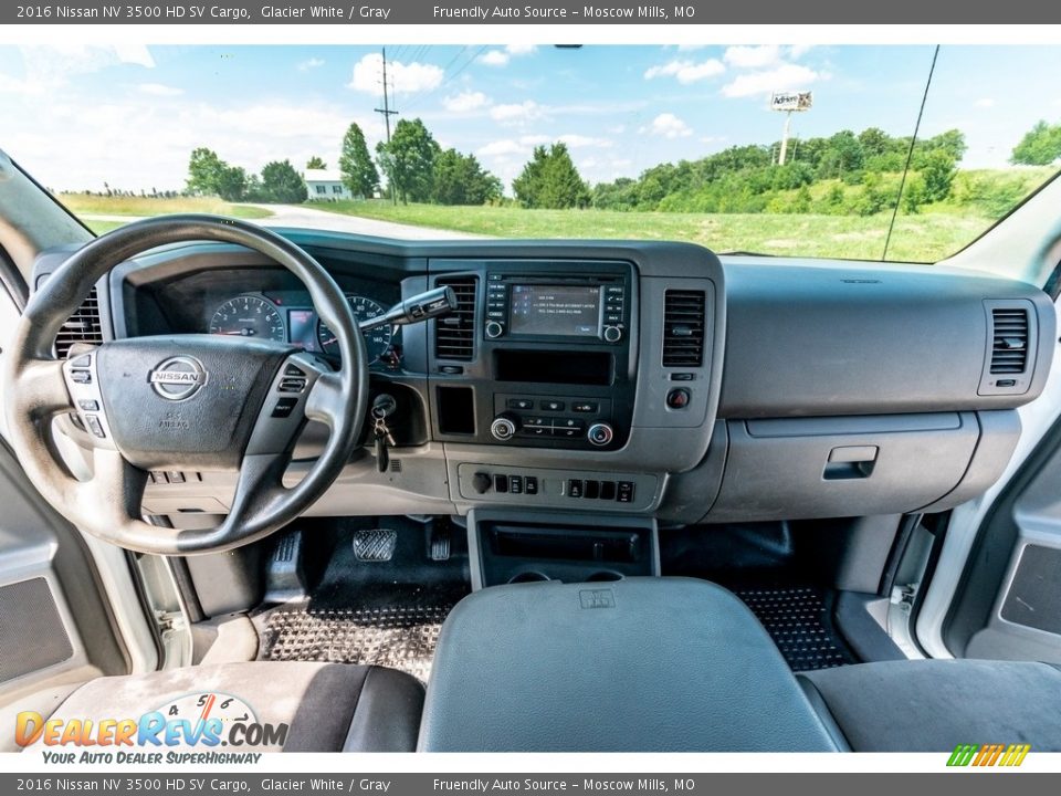 2016 Nissan NV 3500 HD SV Cargo Glacier White / Gray Photo #31