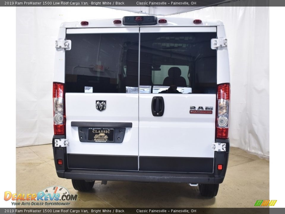 2019 Ram ProMaster 1500 Low Roof Cargo Van Bright White / Black Photo #3