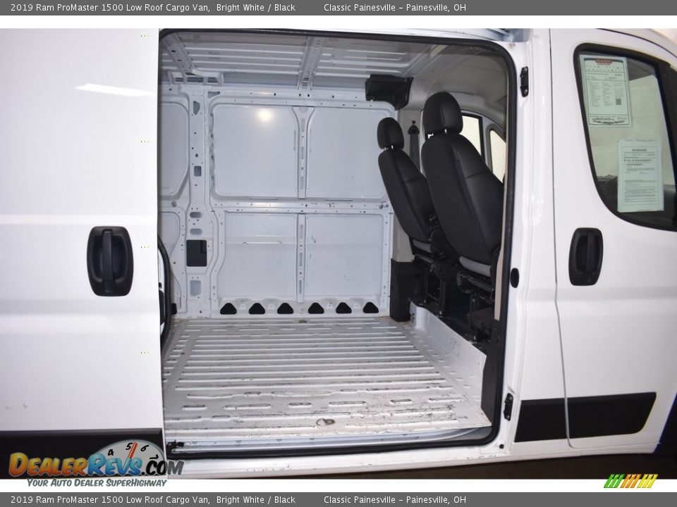 2019 Ram ProMaster 1500 Low Roof Cargo Van Bright White / Black Photo #9