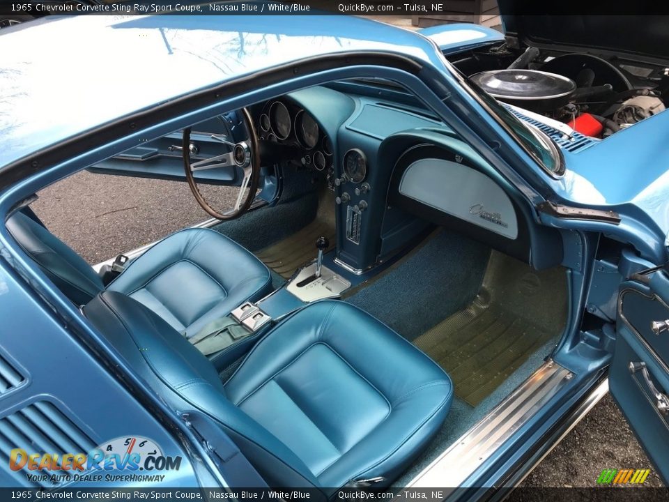 White/Blue Interior - 1965 Chevrolet Corvette Sting Ray Sport Coupe Photo #6