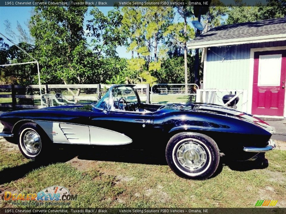 1961 Chevrolet Corvette Convertible Tuxedo Black / Black Photo #20