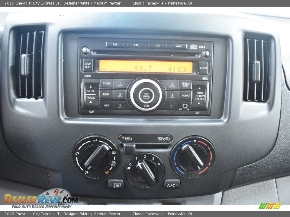 Controls of 2016 Chevrolet City Express LT Photo #2