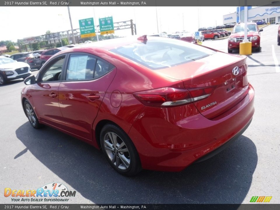 2017 Hyundai Elantra SE Red / Gray Photo #7