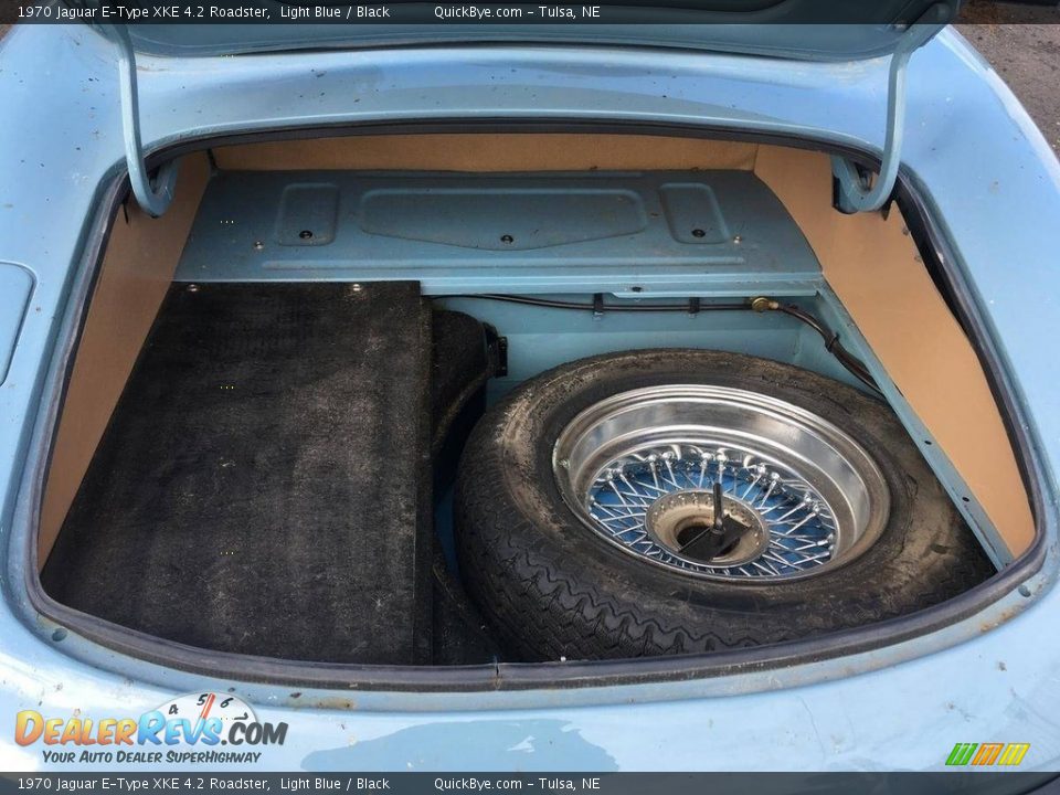 1970 Jaguar E-Type XKE 4.2 Roadster Trunk Photo #13